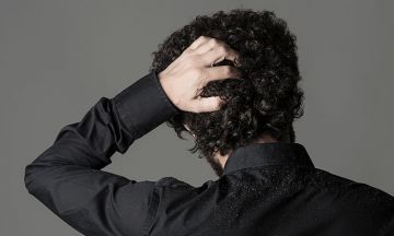 Can dandruff lead to hair loss?
