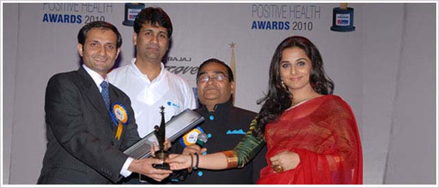 Vidya Balan presents Dr Batra&#039;s™ Positive Health Awards 2010 in Bengaluru image
