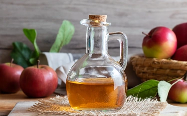 apple cider-vinegar-for-hair-fall.webp