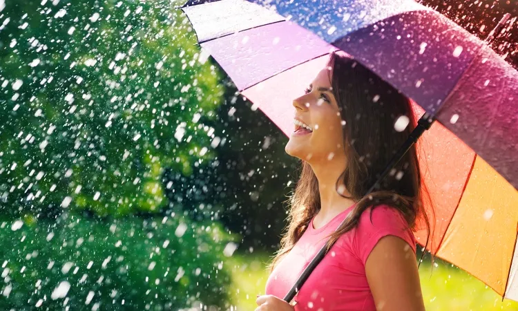10 Essential Hair Care Tips This Monsoon