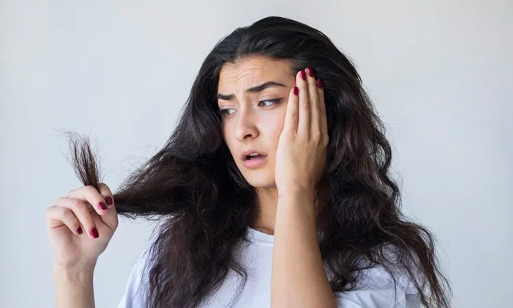 7 Signs Your Hair Is Damaged