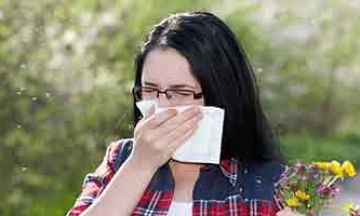 Treating Pollen Allergies With Homeopathy