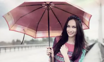 10 Essential Hair Care Tips This Monsoon