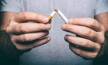 10 Ways Smoking Ruins Your Looks