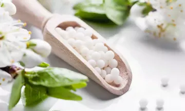 5 reasons to choose homeopathy medicine for hair loss