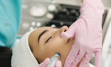 How Does A Homeofacial Differ From Microdermabrasion Or A Traditional Chemical Facial Peel?