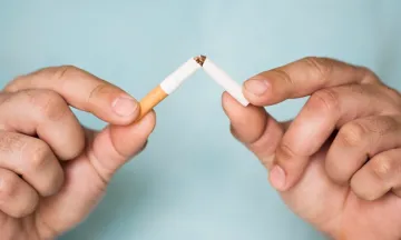 10 Ways Smoking Ruins Your Looks