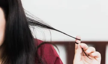 CONFESSIONS OF A COMPULSIVE HAIR PULLER