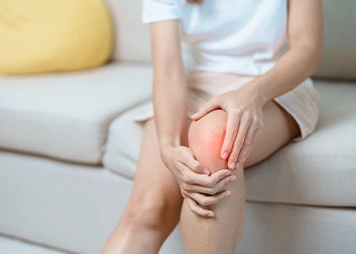 Difficulty bending or straightening the knee