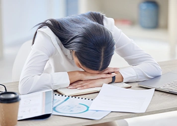 Fat accumulation around the waist, hips, and face